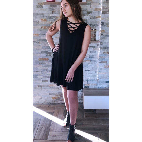🖤COMFY CRISS CROSS NECK KNIT DRESS Size 1X - 3X - Picture 3 of 6